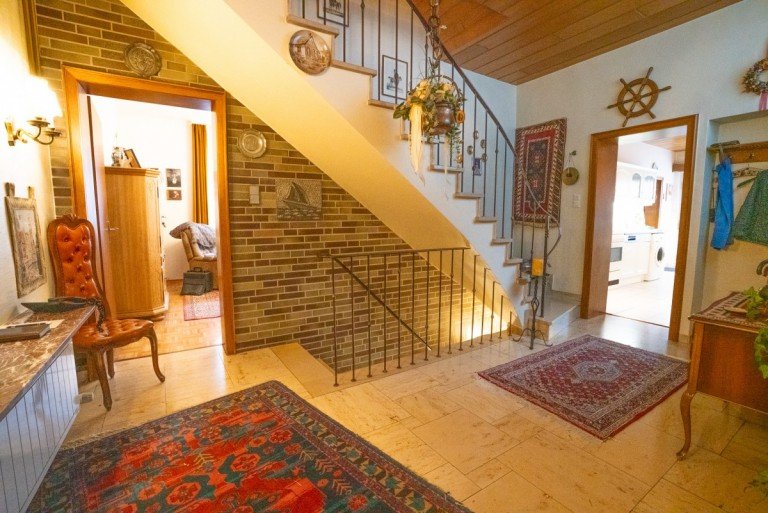 Treppenhaus Titz Einfamilienhaus Titz - Wohnen & Arbeiten unter einem Dach!