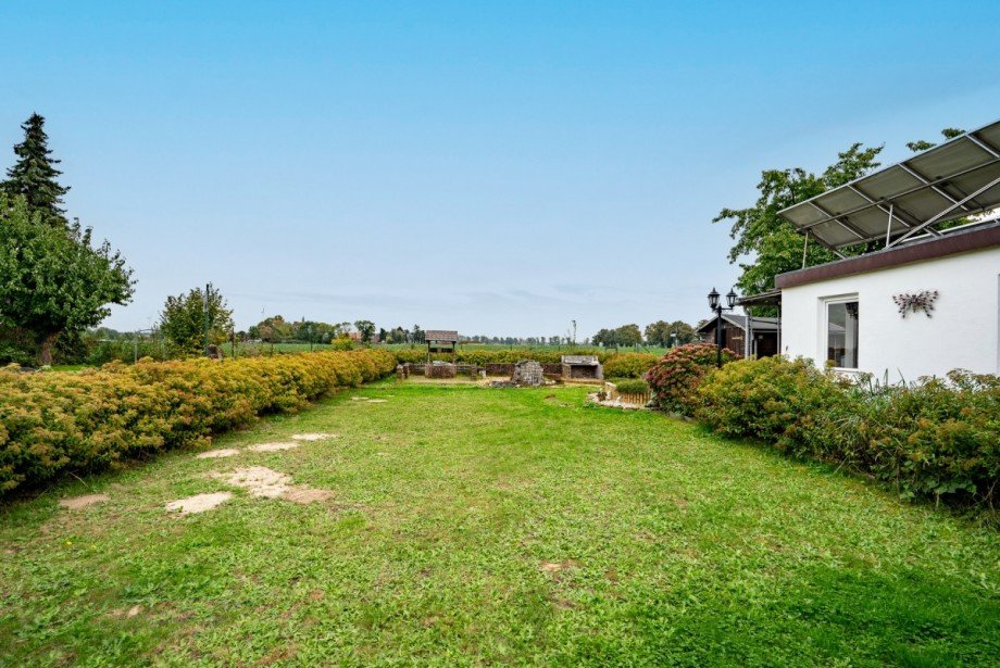 Garten Doppelhaush�lfte Titz