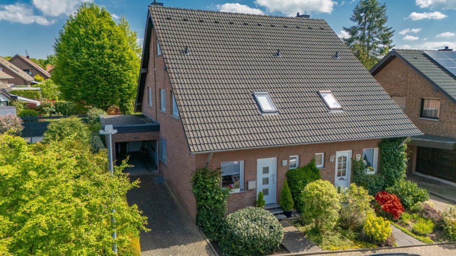 Au�enansicht Doppelhaush�lfte J�lich-Stetternich