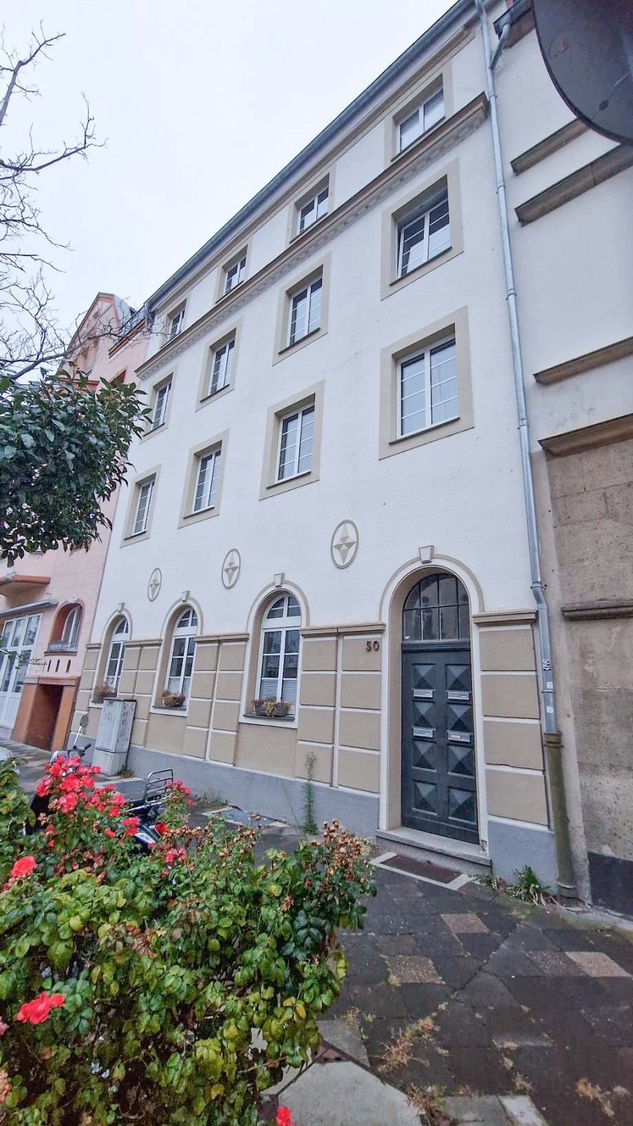Au�enansicht Wohn- / Gesch�ftshaus D�sseldorf-Benrath