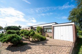Hauptbild Zentral wohnen, Ruhe genie�en - Atriumbungalow mit Einliegerwohnung und zwei Garagen