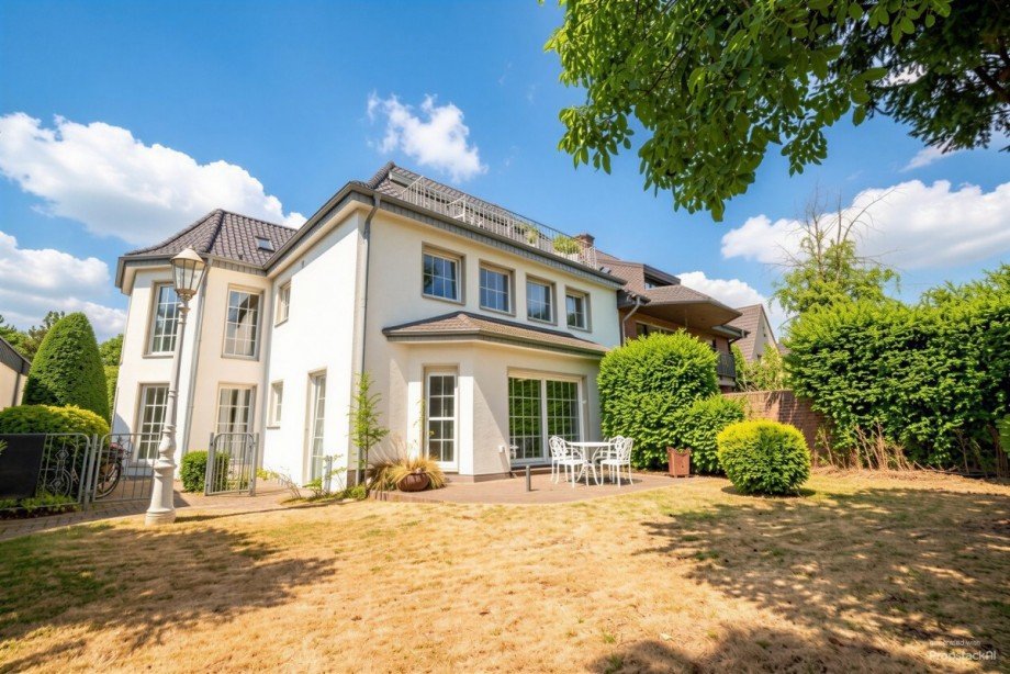 R�ckansicht Villa J�lich