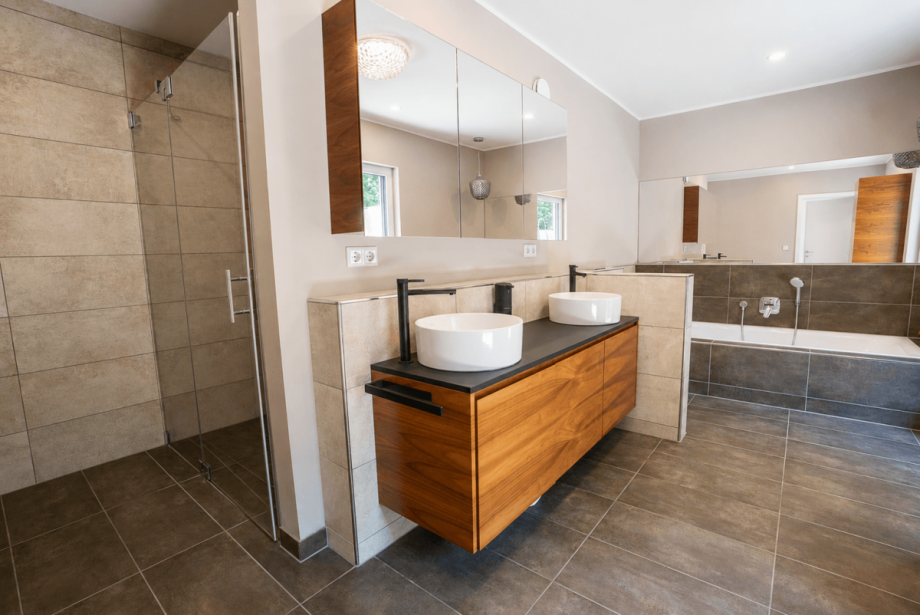 Badezimmer Wohn- / Gesch�ftshaus Grevenbroich