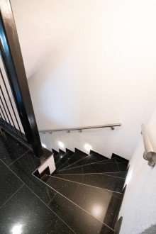 Treppenhaus +++ VERKAUFT +++ Viel Platz f�r die Familie mit Traumgrundst�ck!