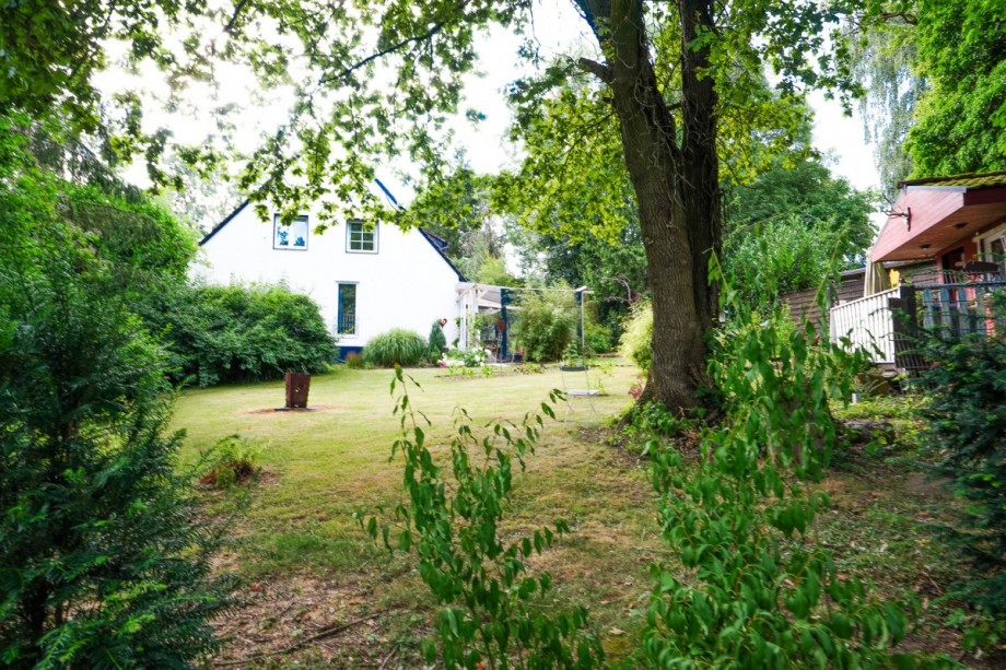 Gartenimpression Zweifamilienhaus Solingen