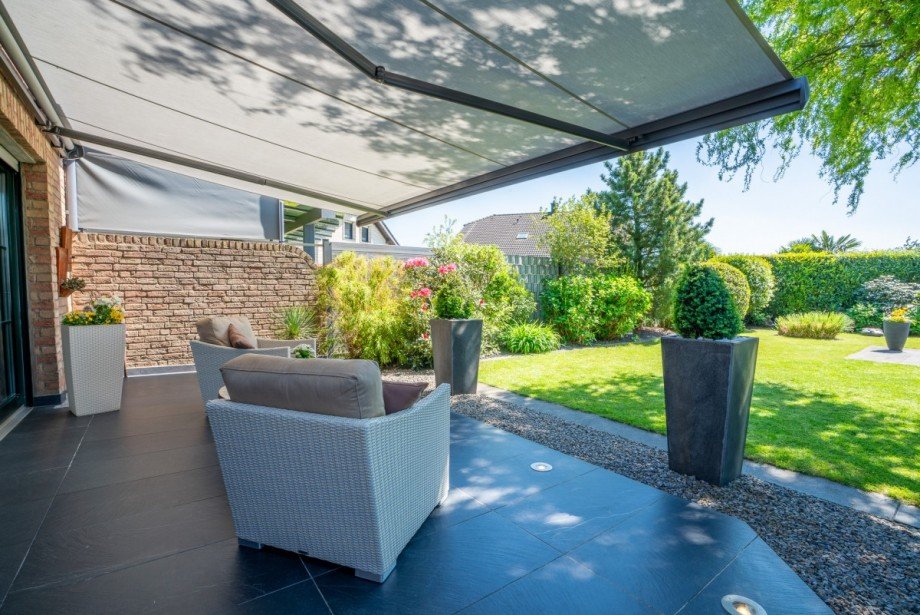 Terrasse Doppelhaush�lfte Titz-Opherten