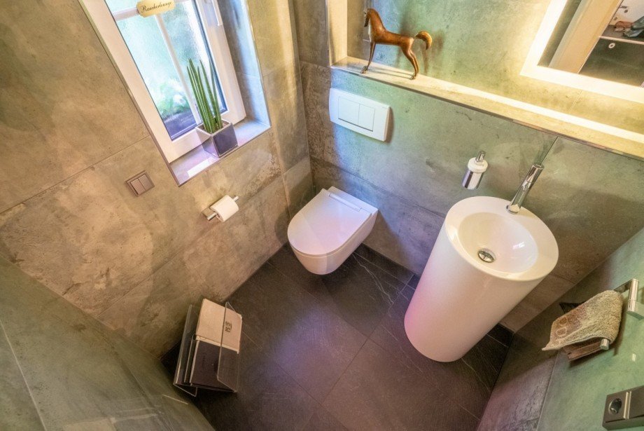 G�ste-WC Doppelhaush�lfte Titz-Opherten