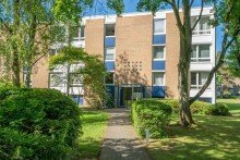 Au�enansicht Top 3-Zimmer-Eigentumswohnung mit S�dbalkon in Gr�nlage.