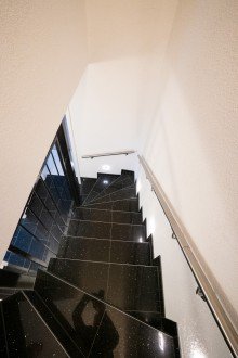 Treppenhaus +++ VERKAUFT +++ Viel Platz f�r die Familie mit Traumgrundst�ck!