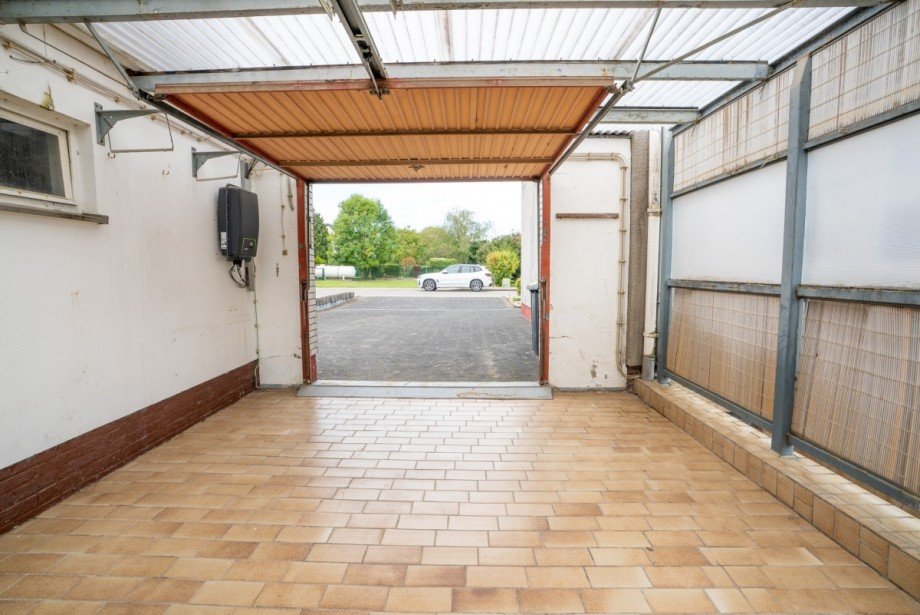 Garage II. Doppelhaush�lfte Titz