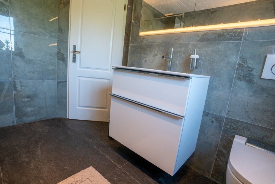 Badezimmer Doppelhaush�lfte Titz-Opherten