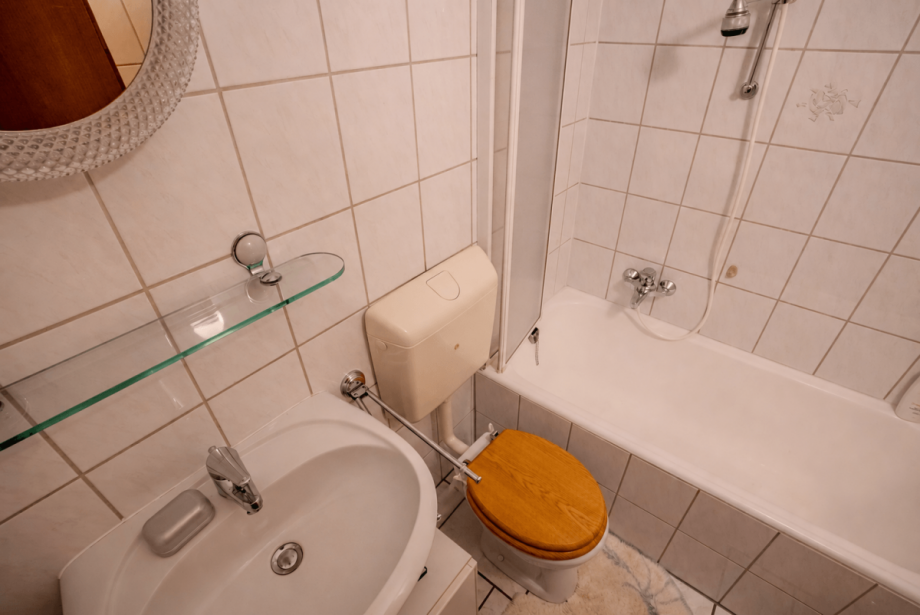 Einlieger-Badezimmer Einfamilienhaus J�lich