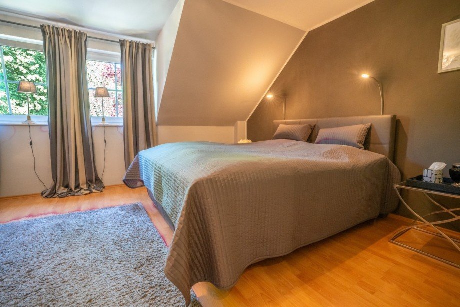 Schlafzimmer Doppelhaush�lfte Titz-Opherten
