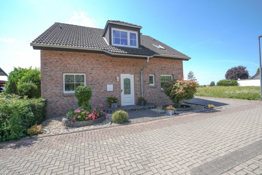 Vorderansicht Haus Titz-M�ntz