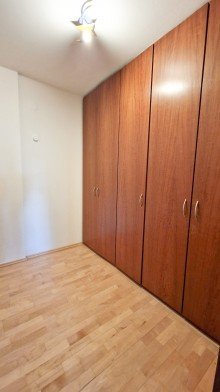 Ankleide D-Oberkassel, Rheinallee Top 2-Zimmer-Wohnung mit Einbauk�che, Balkon mit Gr�nblick