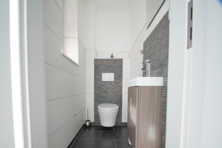 G�ste-WC Doppelhaush�lfte Titz