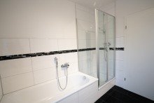 Badezimmer +++ VERKAUFT +++ Viel Platz f�r die Familie mit Traumgrundst�ck!