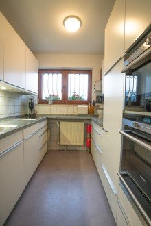 K�che +++ VERKAUFT +++ Wundersch�ner wei�er Winkelbungalow, das ideale Zuhause f�r eine junge Familie!