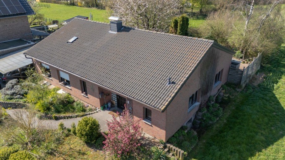 Vogelperspektive Einfamilienhaus Titz-Spiel
