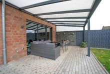 Terrasse +++ VERKAUFT +++ Viel Platz f�r die Familie mit Traumgrundst�ck!