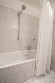 Badezimmer II. +++ VERKAUFT +++ DENK(mal) RARIT�T auf historischem Gutshof!