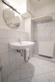 Badezimmer II. +++ VERKAUFT +++ DENK(mal) RARIT�T auf historischem Gutshof!