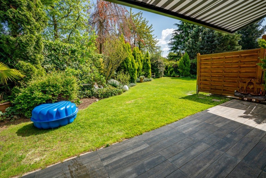 Garten Doppelhaush�lfte J�lich-Stetternich