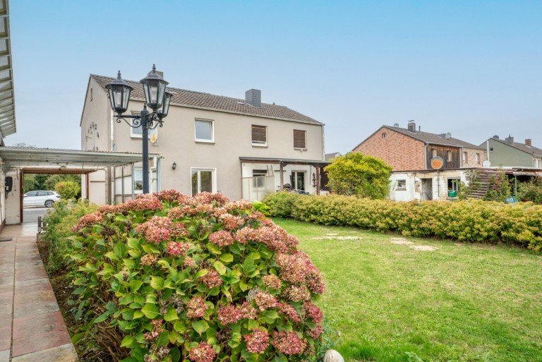 Garten Titz Doppelhaush�lfte +++ RSERVIERT +++ Gro�er Garten, Werkstatt und Sauna: Doppelhaush�lfte mit Gestaltungspotenzial in Titz-H�llen