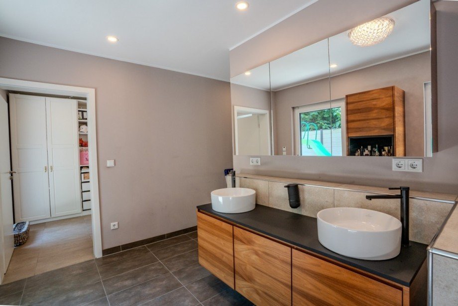 Badezimmer Wohn- / Gesch�ftshaus Grevenbroich