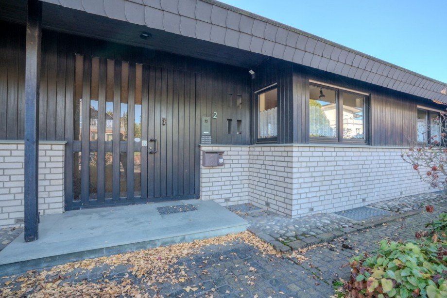 Vorderansicht Einfamilienhaus J�lich