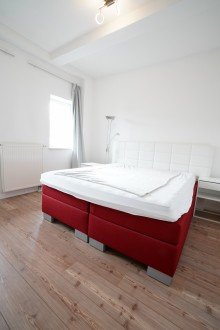 Schlafzimmer +++ VERKAUFT +++ DENK(mal) RARIT�T auf historischem Gutshof!
