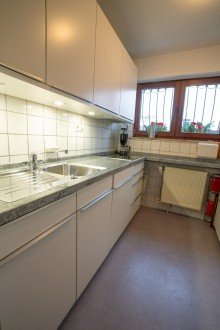K�che +++ VERKAUFT +++ Wundersch�ner wei�er Winkelbungalow, das ideale Zuhause f�r eine junge Familie!