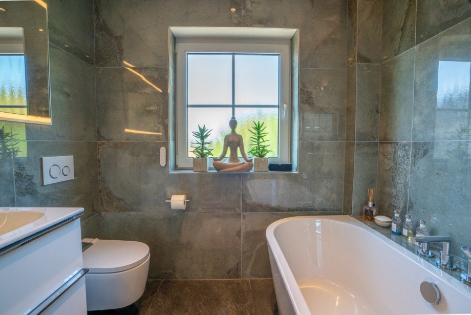 Badezimmer Doppelhaush�lfte Titz-Opherten