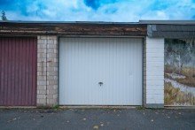 Separate Garage +++ VERKAUFT +++ Wundersch�ner wei�er Winkelbungalow, das ideale Zuhause f�r eine junge Familie!