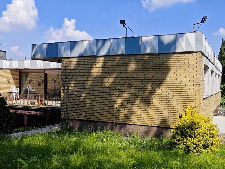 R�ckansicht Einfamilienhaus D�ren - Villenlage