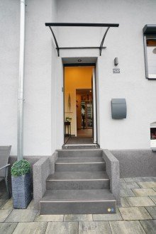 Eingang +++ VERKAUFT +++ Wo Lebensfreude zu Hause ist - Schmuckst�ck in Alsdorf-Kellersberg!
