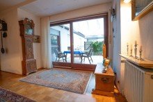 Zugang Terrasse & Garten +++ VERKAUFT +++ Wundersch�ner wei�er Winkelbungalow, das ideale Zuhause f�r eine junge Familie!