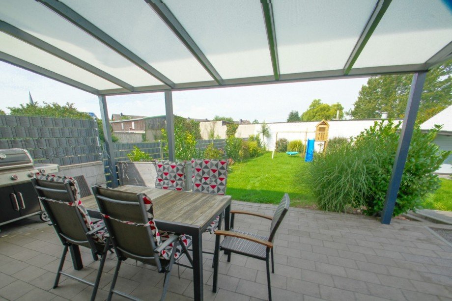 Terrasse Doppelhaush�lfte Titz
