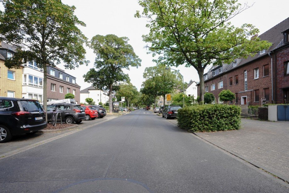 Stra�e Mehrfamilienhaus D�sseldorf