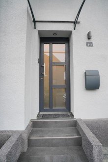 Eingang +++ VERKAUFT +++ Wo Lebensfreude zu Hause ist - Schmuckst�ck in Alsdorf-Kellersberg!