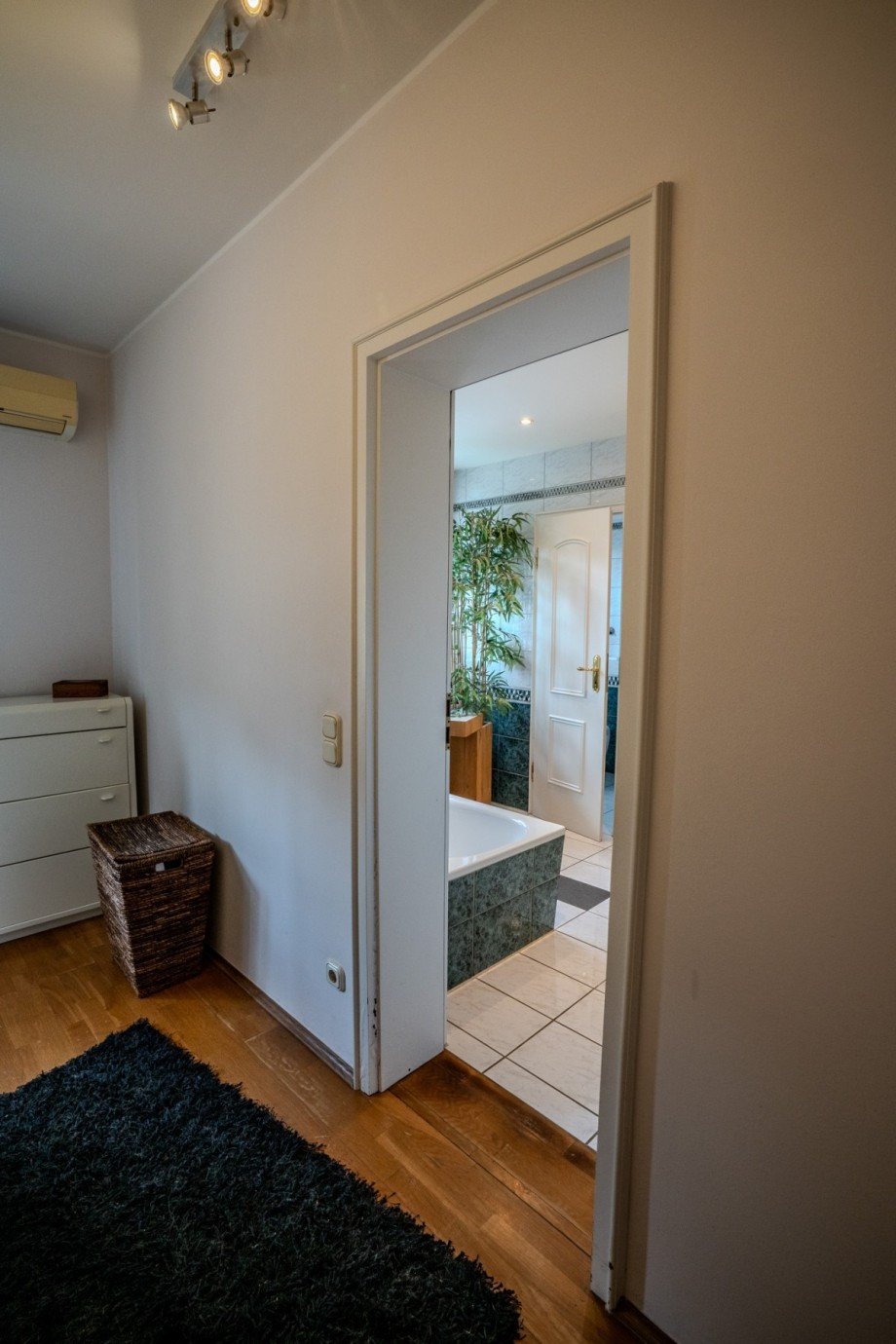 Schlafzimmer Bad en suite Villa J�lich