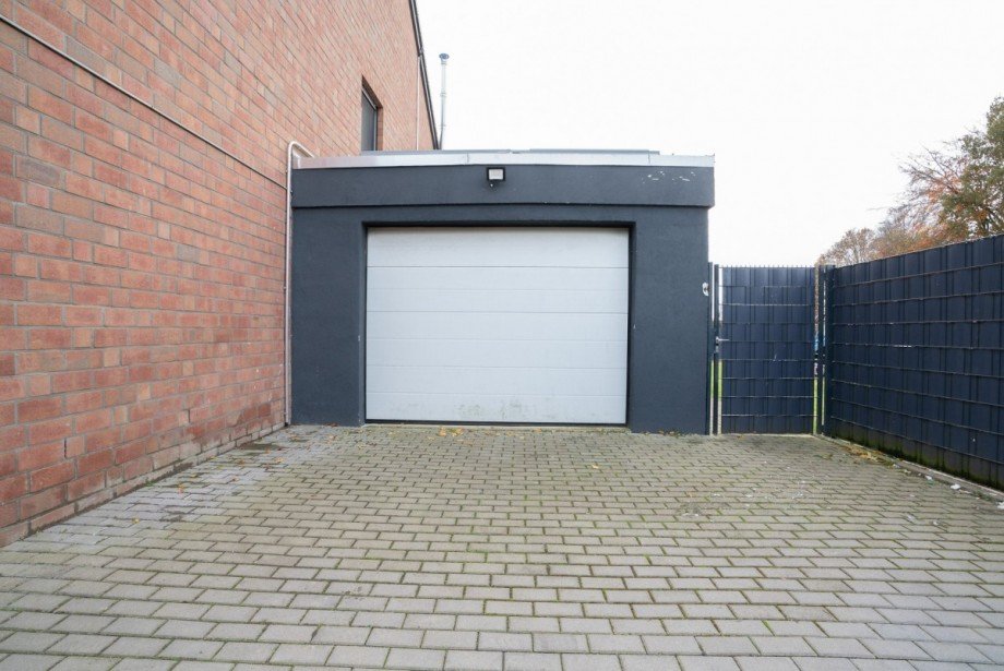 Garage Reihenendhaus Titz