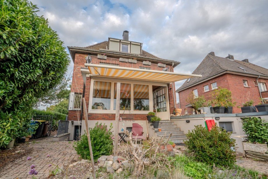 R�ckansicht Einfamilienhaus J�lich