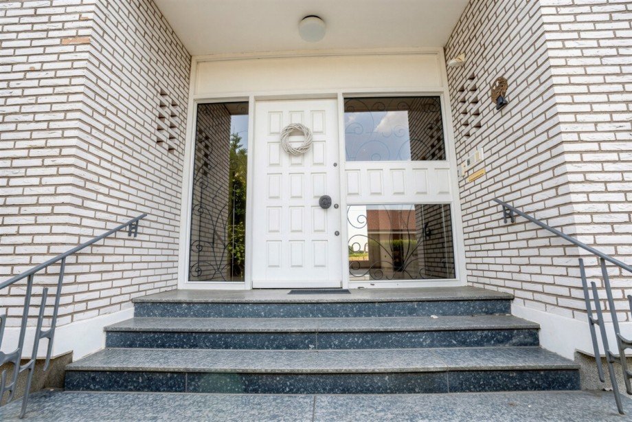 Eingang Einfamilienhaus J�lich