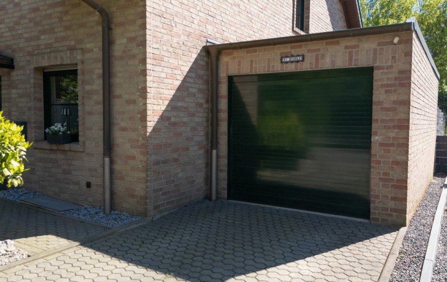 Garage Doppelhaush�lfte Titz-Opherten