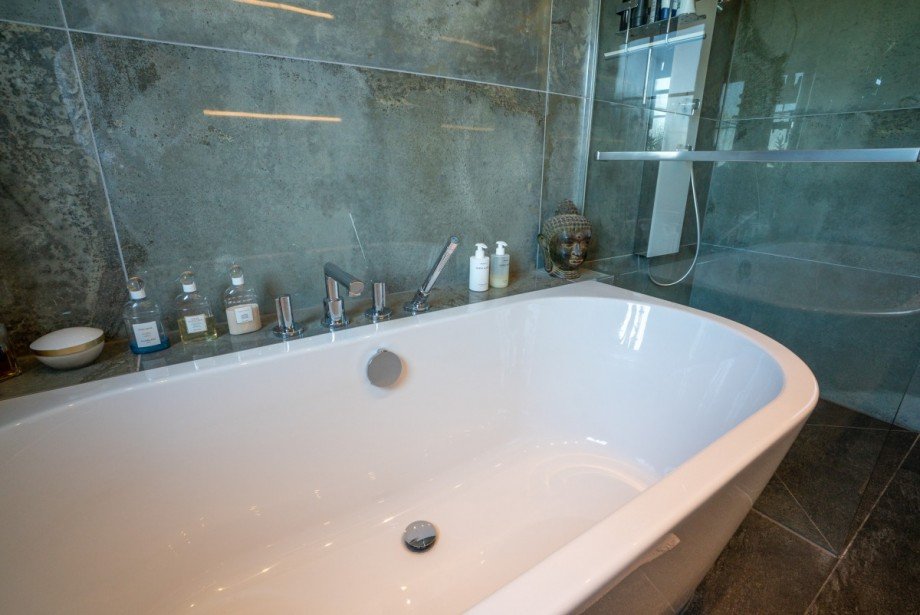 Badezimmer Doppelhaush�lfte Titz-Opherten