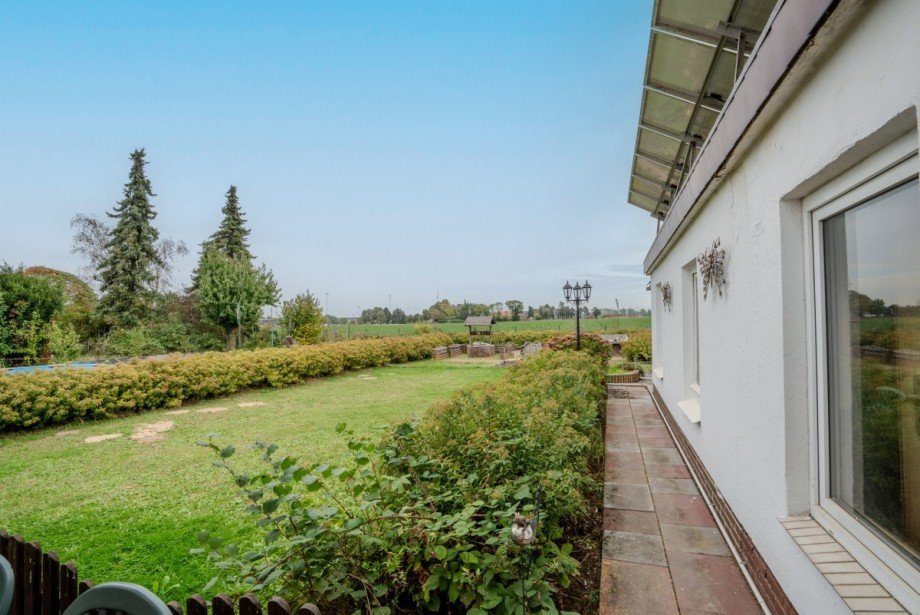Garten Doppelhaush�lfte Titz