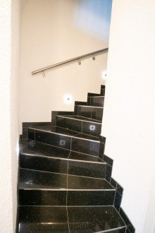 Treppenhaus +++ VERKAUFT +++ Viel Platz f�r die Familie mit Traumgrundst�ck!