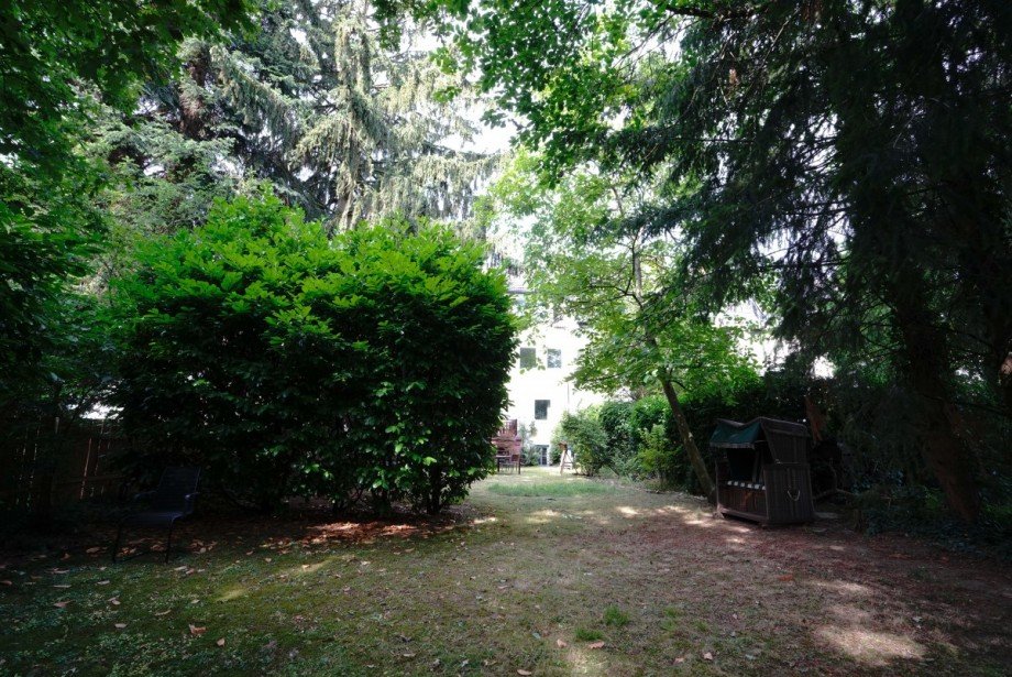 Garten Mehrfamilienhaus D�sseldorf