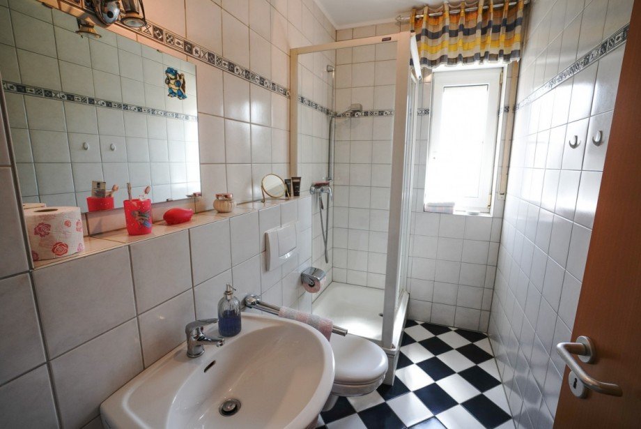 Duschbad Haus Titz-M�ntz